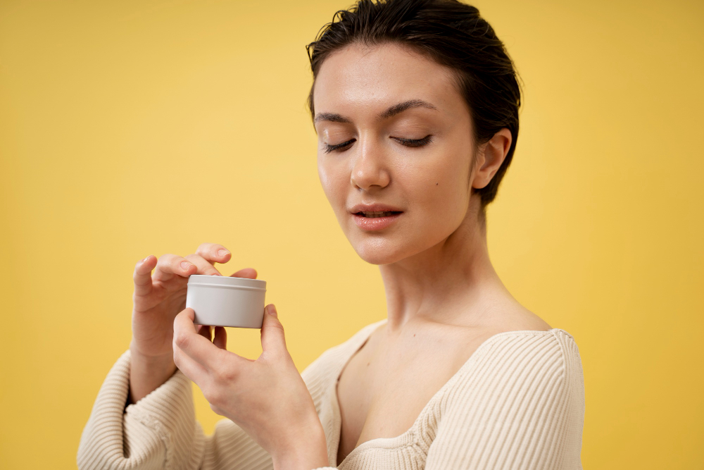 Crema de gălbenele: beneficii pentru tenul tău