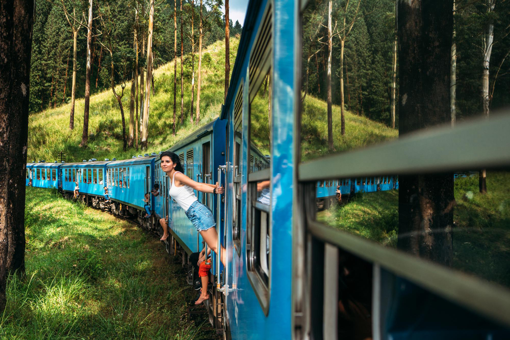 Călătoria cu trenul în România: slow travel cu farmec