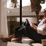 Idei simple care transformă balconul într-un colț de relaxare