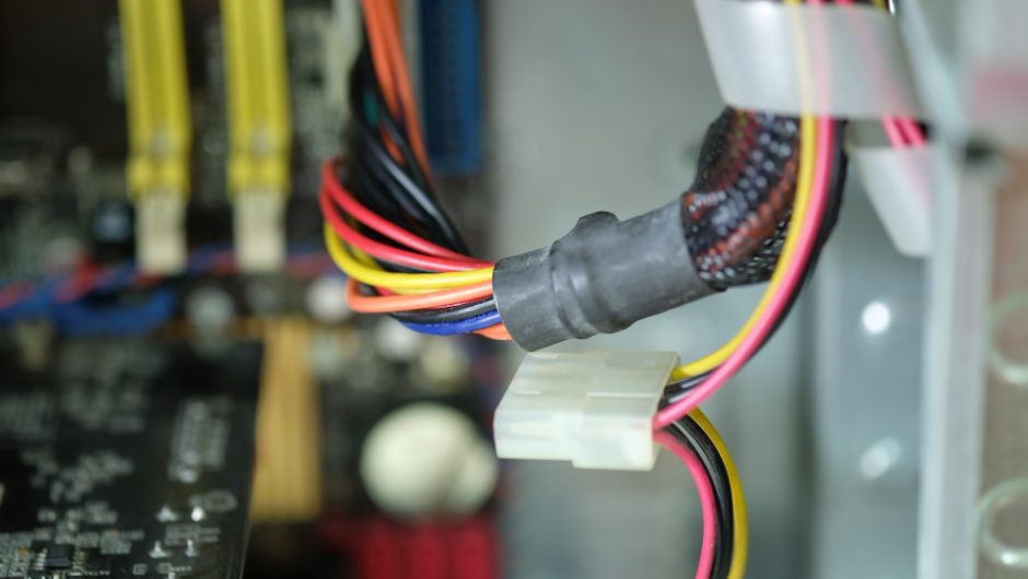 Cablurile aparent obișnuite care pot ascunde componente de atac